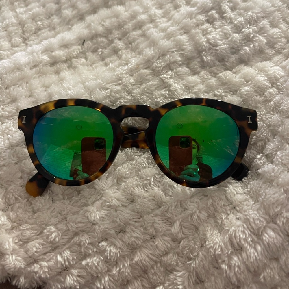 Illesteva sunglasses